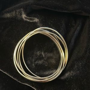 Flirty Premier Designs Bangle Bracelets Set of 5 Entwined Silver Thin Bangles